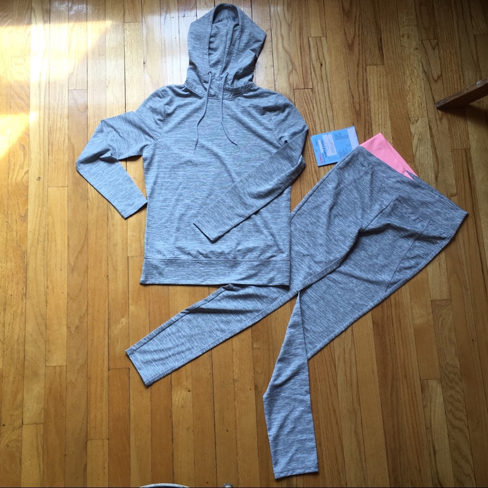❤️ New with tags  athleisure hoodie and pant set